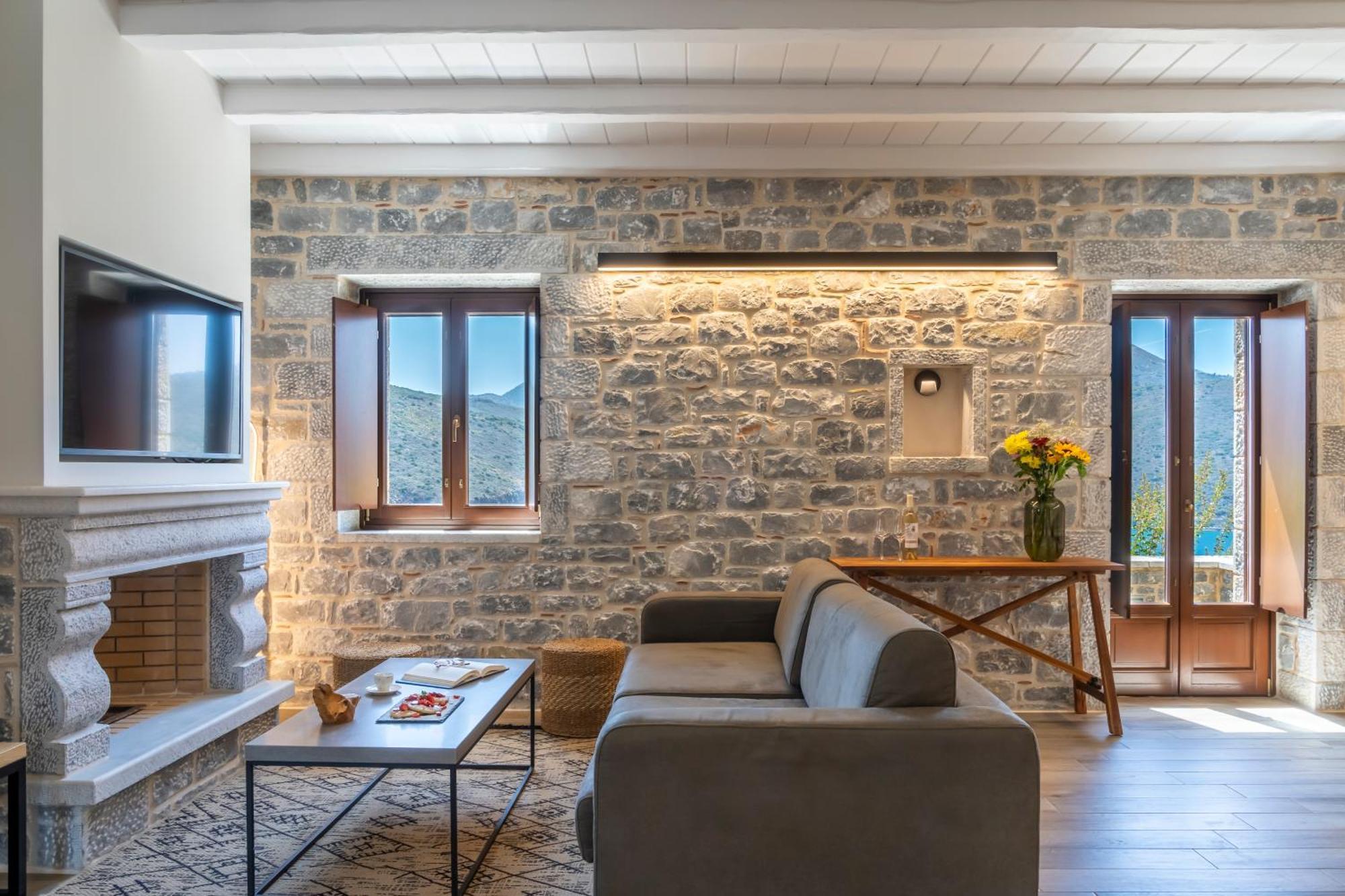 Manifest Boutique Hotel Oitylo Eksteriør billede